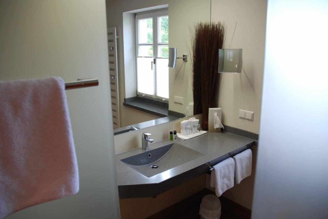 Biobausewein Wein Hotel Leben Ипхофен Екстериор снимка